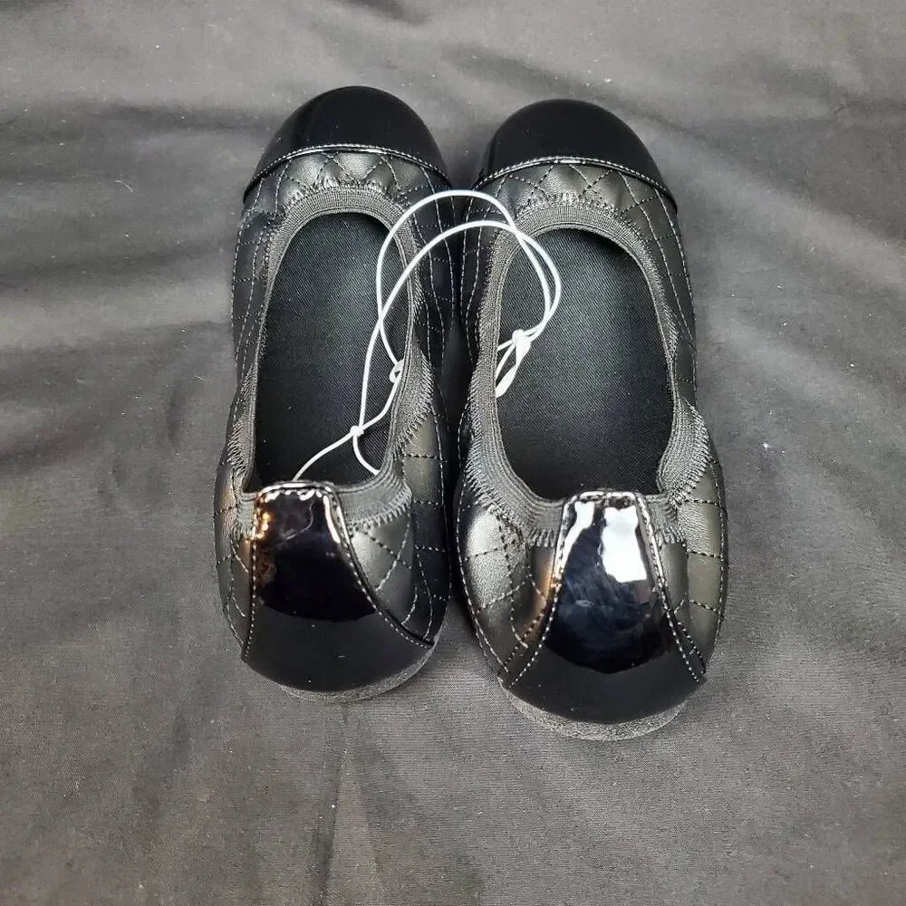 The Children's Place Black Quilted Patent Cap-Toe Ballet Flats - Girls